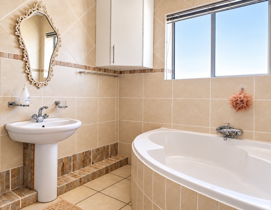 3 Bedroom Property for Sale in Kabega Park Eastern Cape